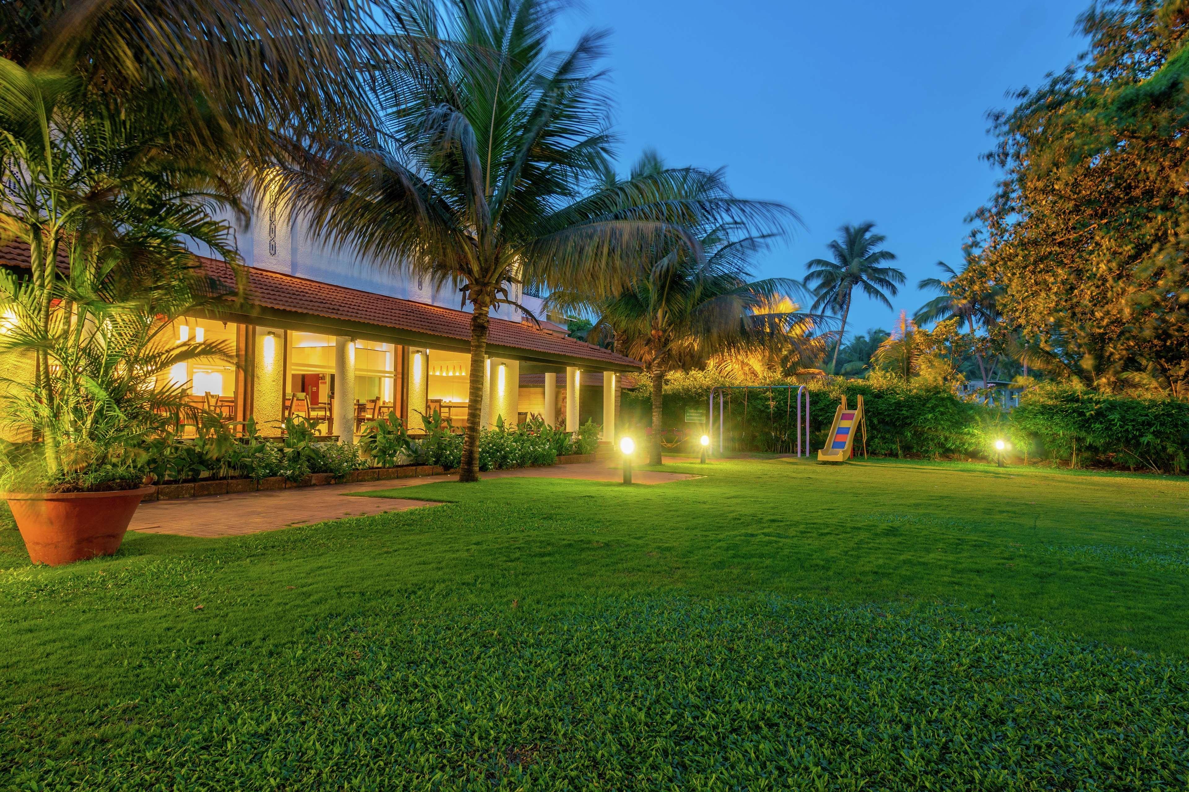 Doubletree By Hilton Hotel Goa - Arpora - Baga Exterior foto