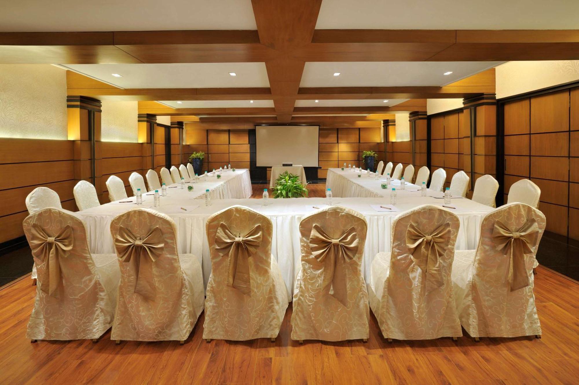 Doubletree By Hilton Hotel Goa - Arpora - Baga Exterior foto